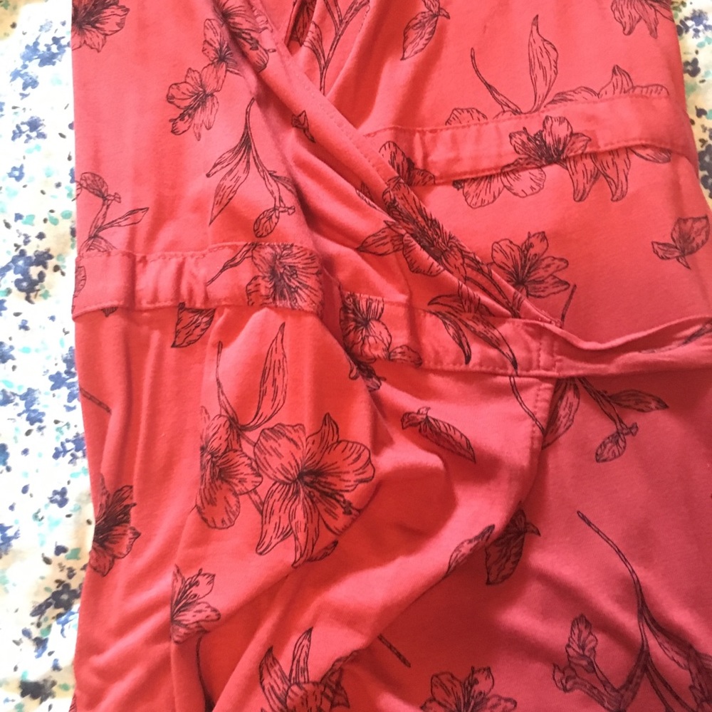 Long sleeve wrap-front cover - Picture 3 of 5